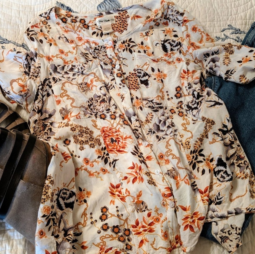 ✨3 for $20✨Floral button down